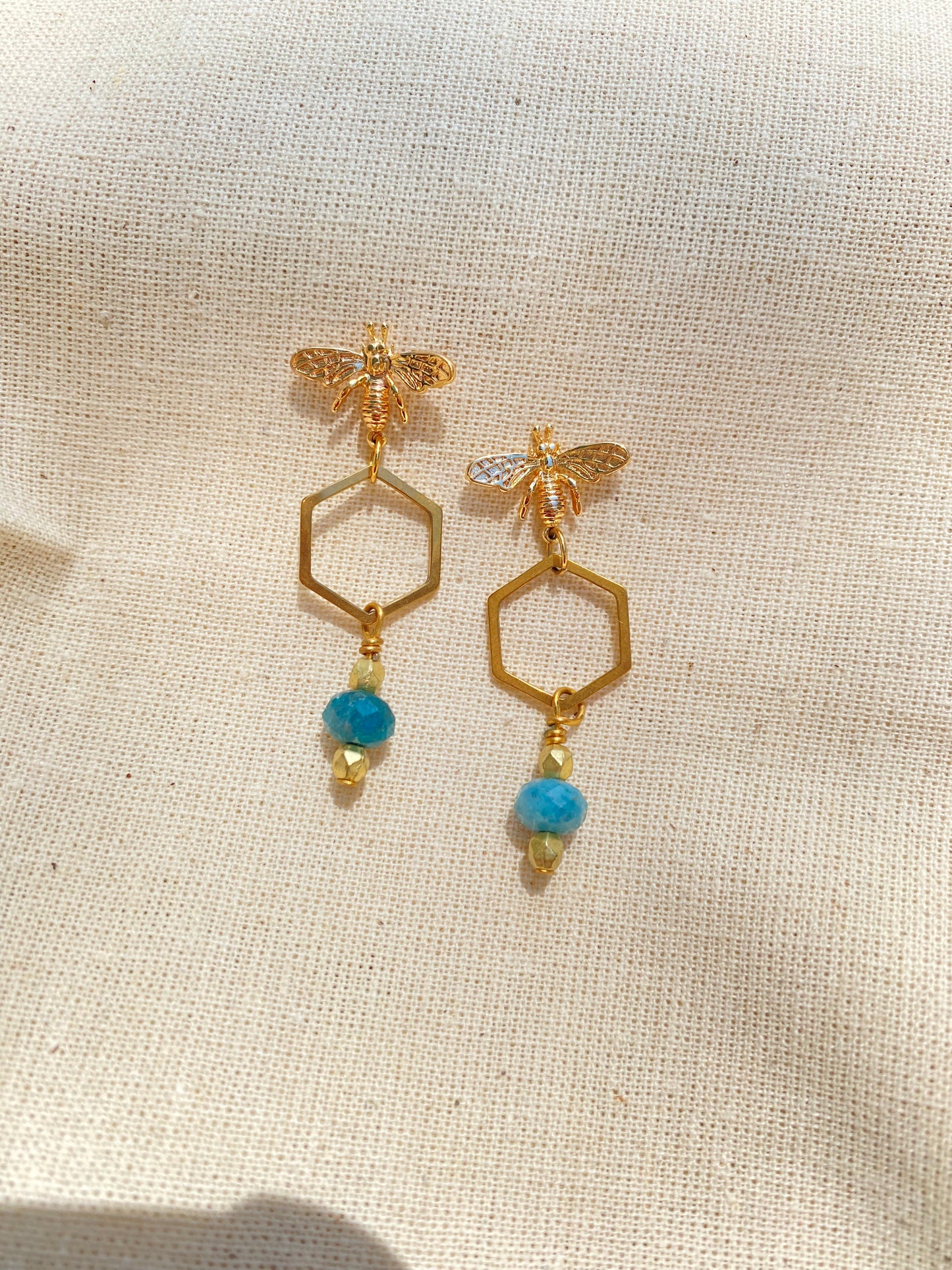 Ocean Linked Bee stud earrings